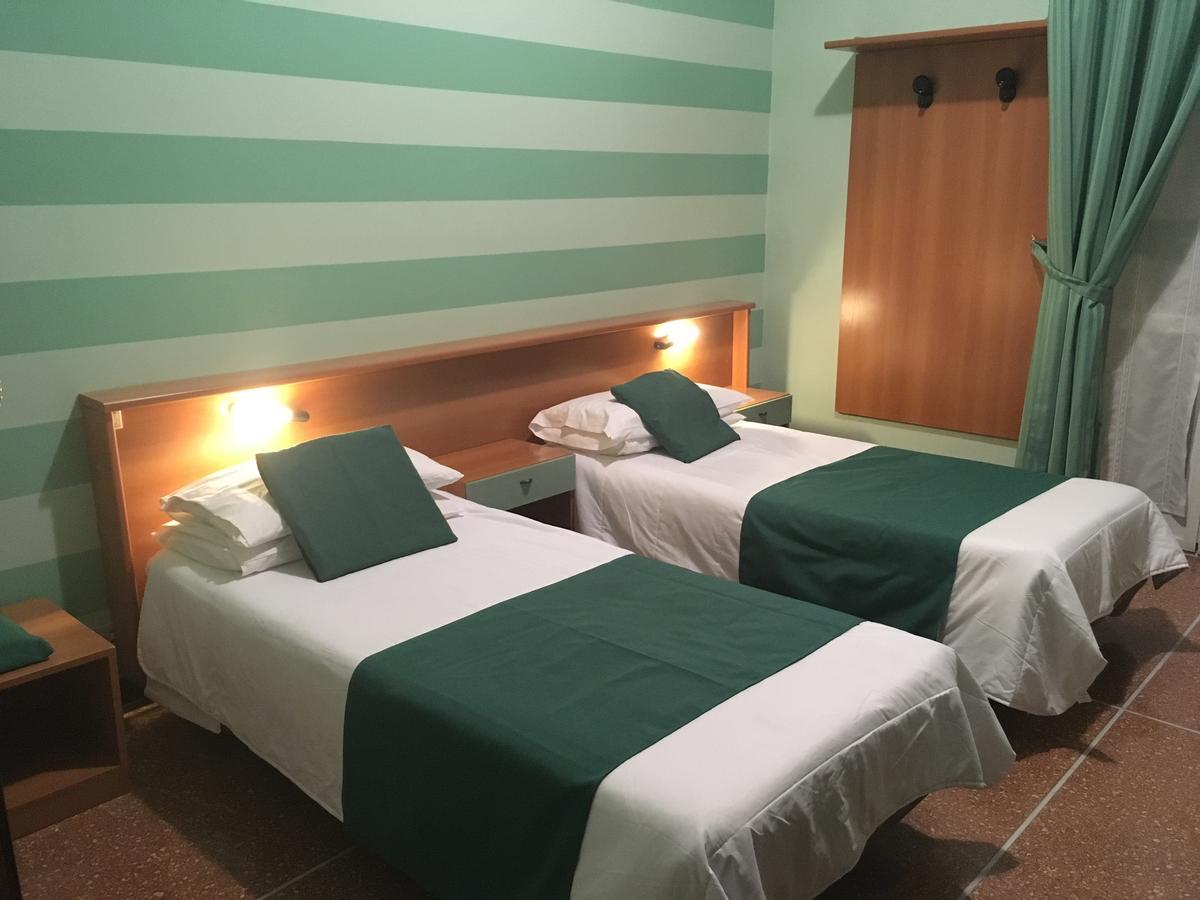 Albergo Glory Borghetto Santo Spirito Kültér fotó