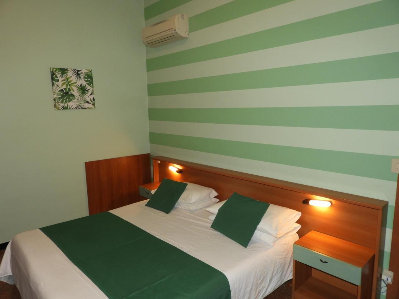 Albergo Glory Borghetto Santo Spirito Kültér fotó