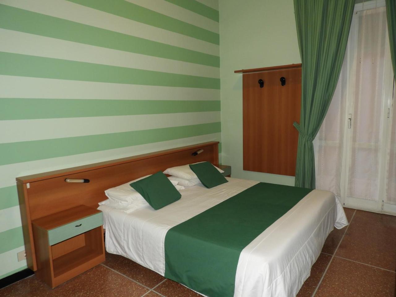 Albergo Glory Borghetto Santo Spirito Kültér fotó